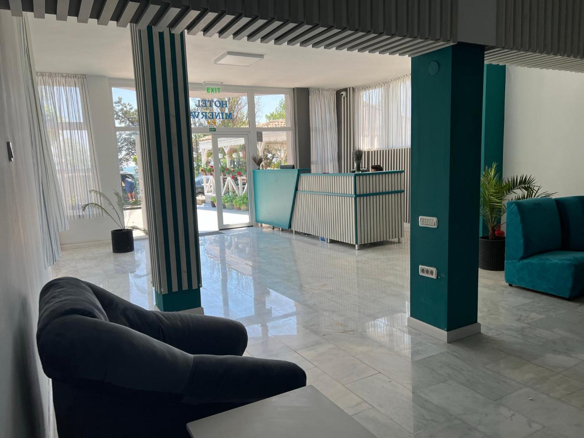 Hotel Minerva 艾福雷诺德 外观 照片